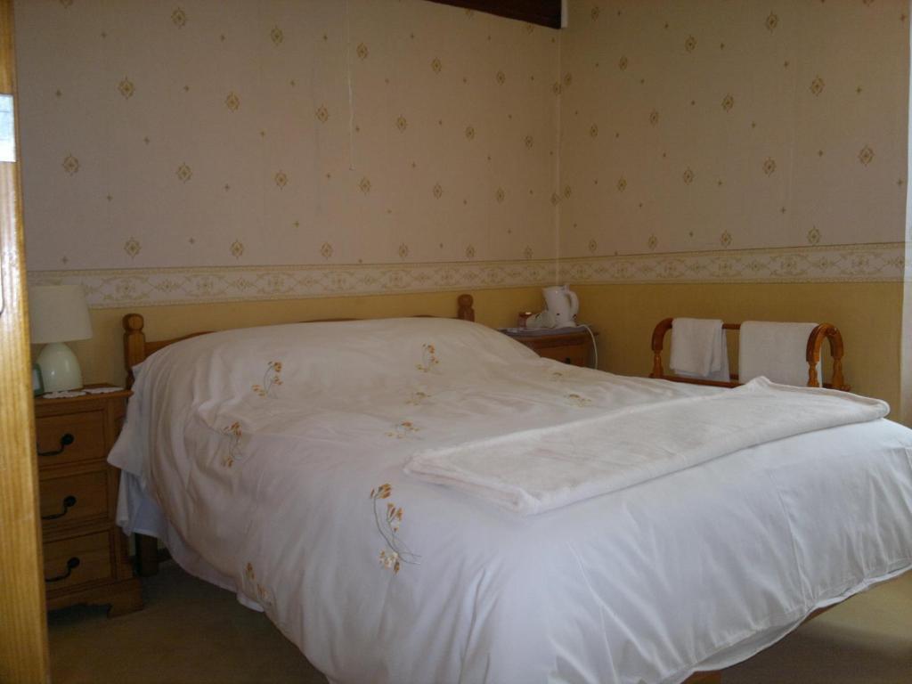 ブレッス La Maison Jaune Bed & Breakfast エクステリア 写真